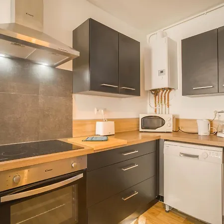 Le Duplex Troyen - 5 Min Hypercentre - Ideal Groupe - Parking Gratuit Appartamento