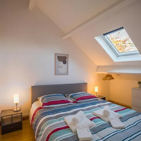 Le Duplex Troyen - 5 Min Hypercentre - Ideal Groupe - Parking Gratuit Appartamento